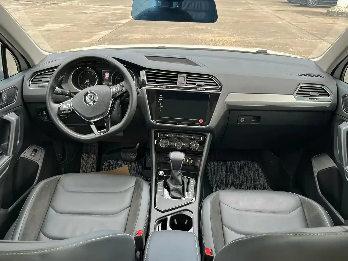 Volkswagen Tiguan L 2020 330TSI Auto 2WD Smart Luxury China VI фото 8