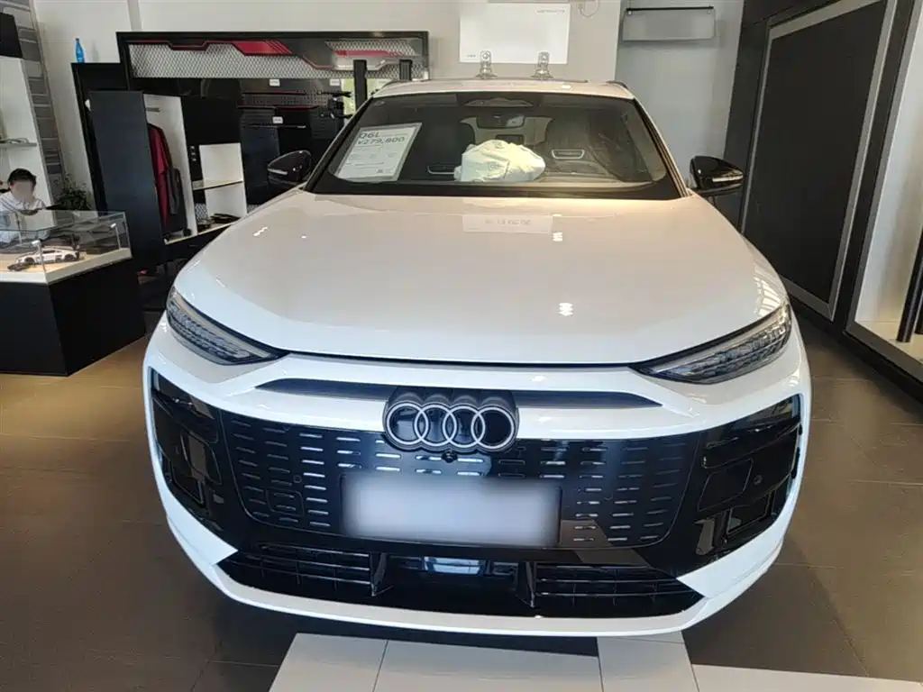 Audi Q6L e-tron 2025 Model Pioneer Edition фото 3