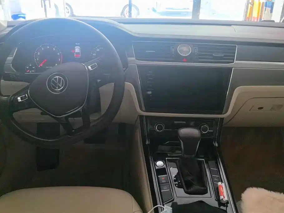 Volkswagen Phideon 2021 380TSI Luxury Edition фото 12