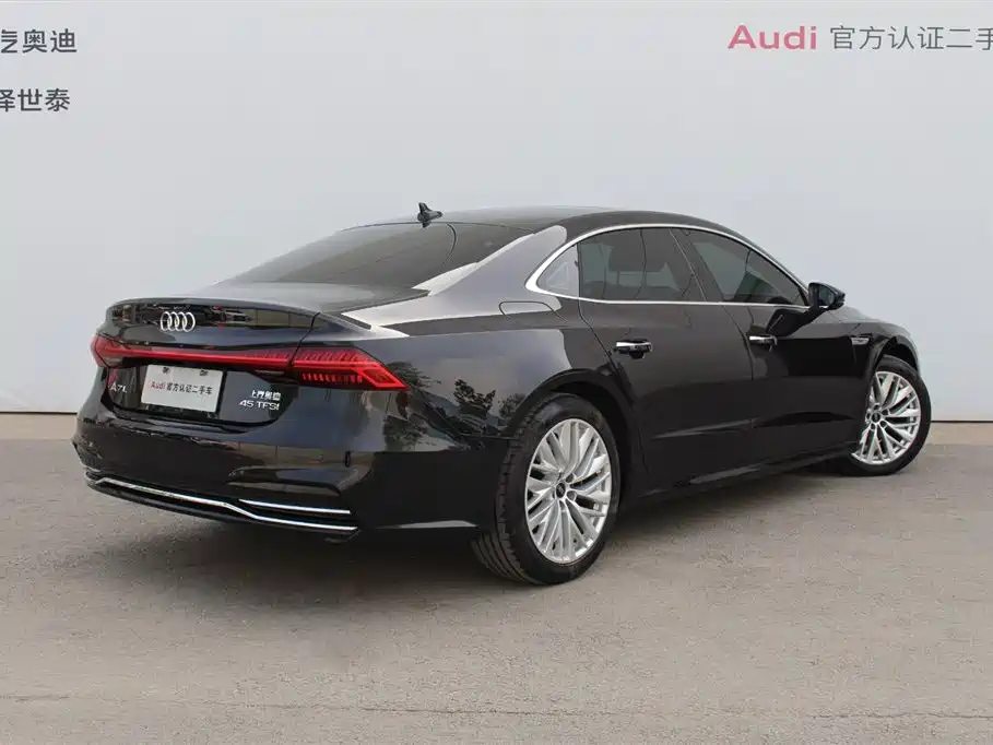 Audi A7L 2024 45TFSI S-line Dream Edition Crystal Package фото 4