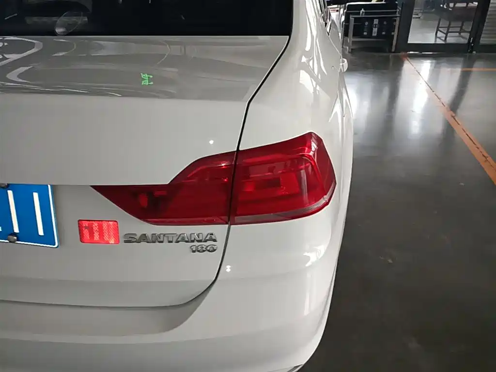 Volkswagen Santana 2016 1.6L Manual Trend Edition фото 8