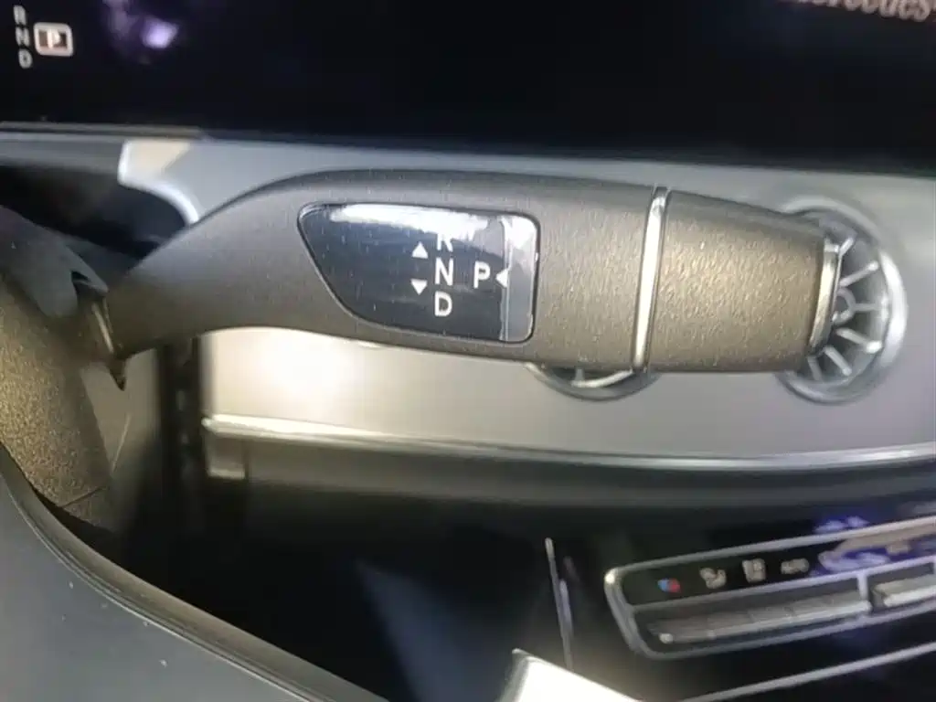 MERCEDES-BENZ E-CLASS (IMPORTED)
