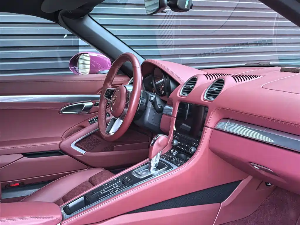 Porsche 718 2022 Boxster 2.0T фото 13