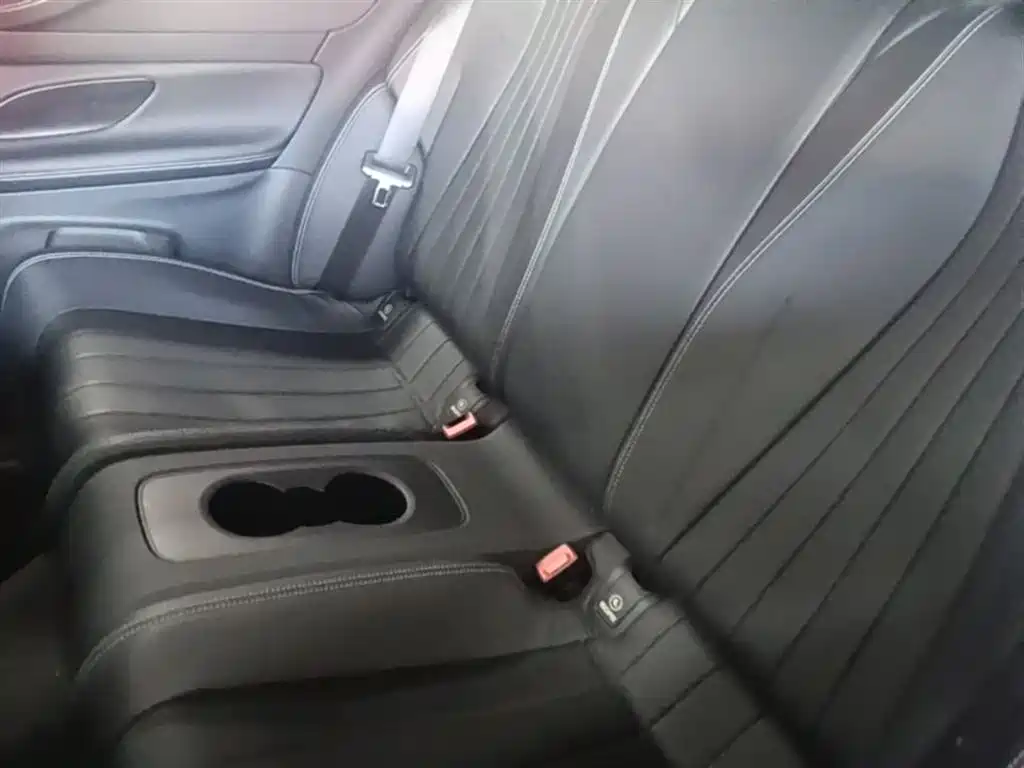 MERCEDES-BENZ E-CLASS (IMPORTED)