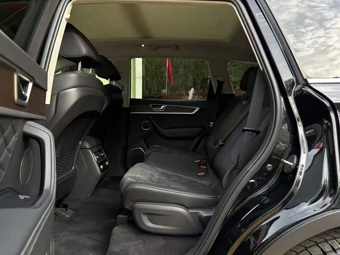 Hongqi HS7 2023 2022 3.0T Automatic 4WD ZhiLian QiXiang Edition 5-seater