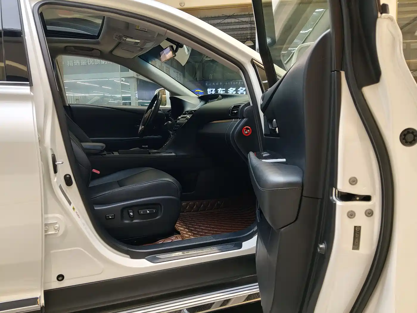 Lexus RX Classic 2013 270 Elegance фото 19