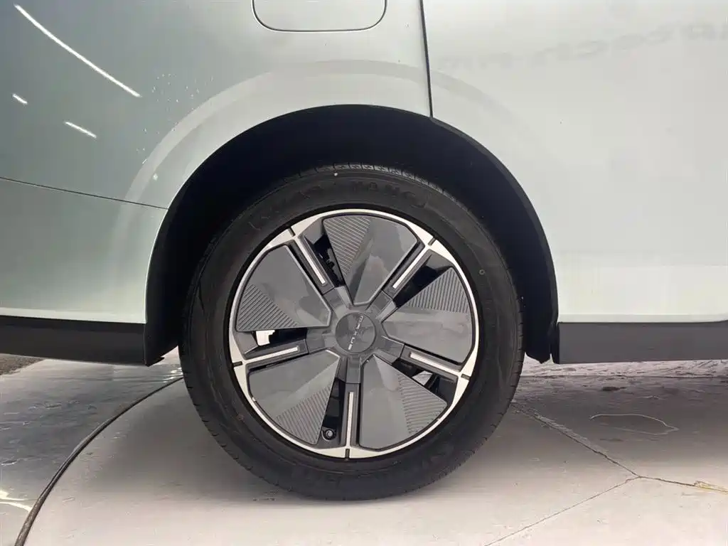 SAIC Maxus Dajia 7 2024 Facelift Super Hybrid Long Range Enjoyment Edition фото 11