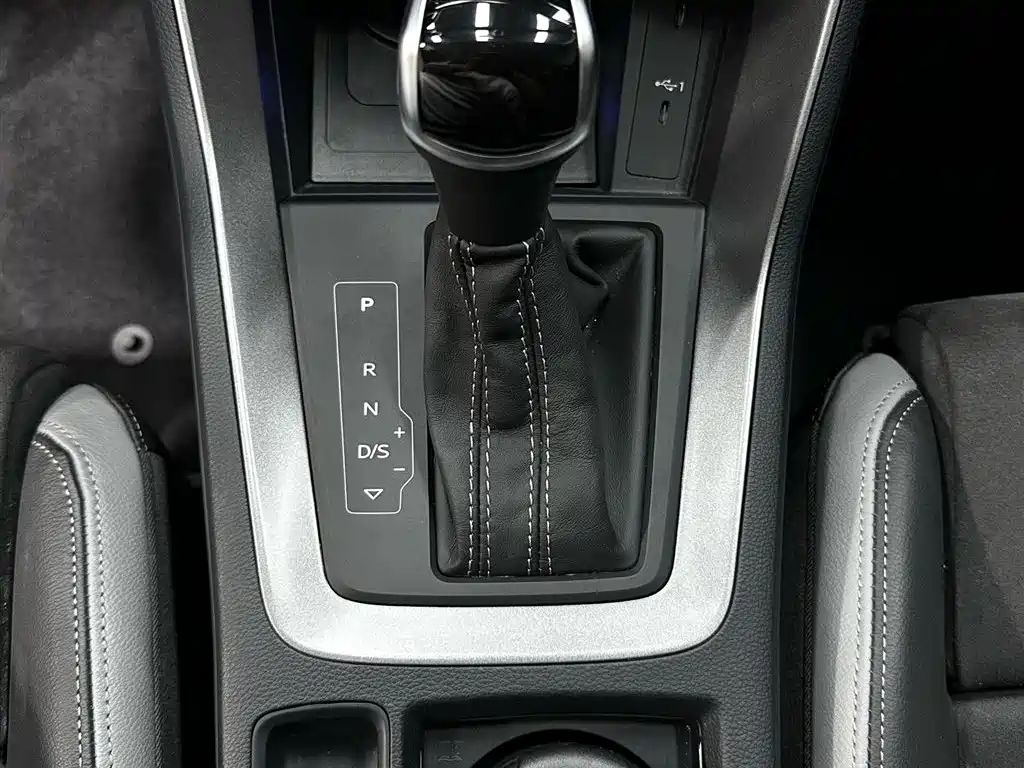 Audi Q3 2022 35 TFSI Fashion Dynamic фото 15