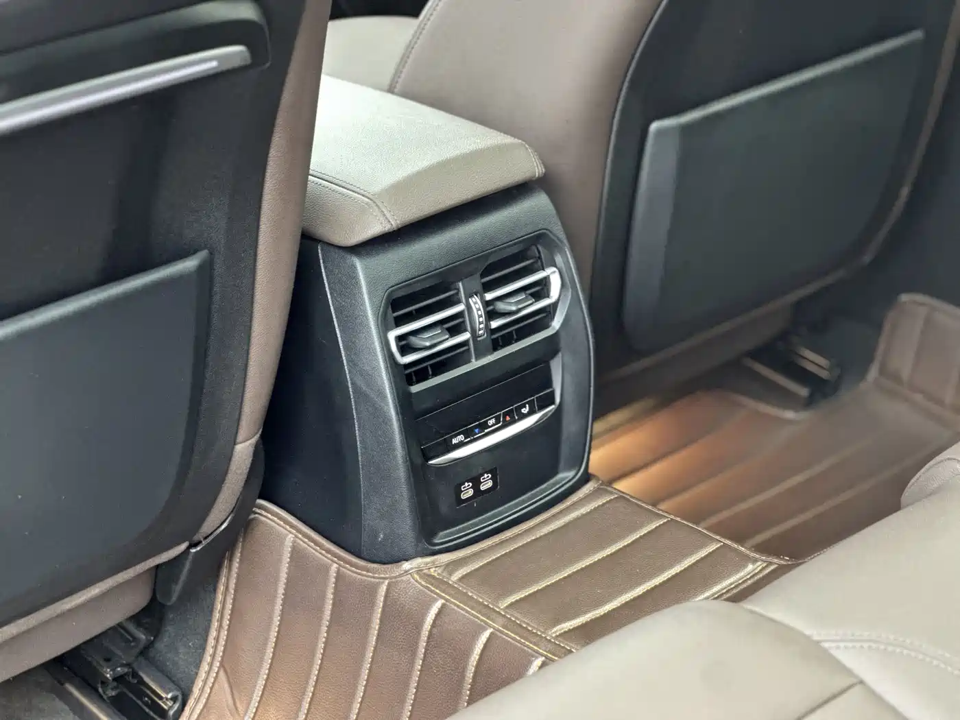 BMW 3 Series 2020 325Li M Sport Black Night Package фото 6
