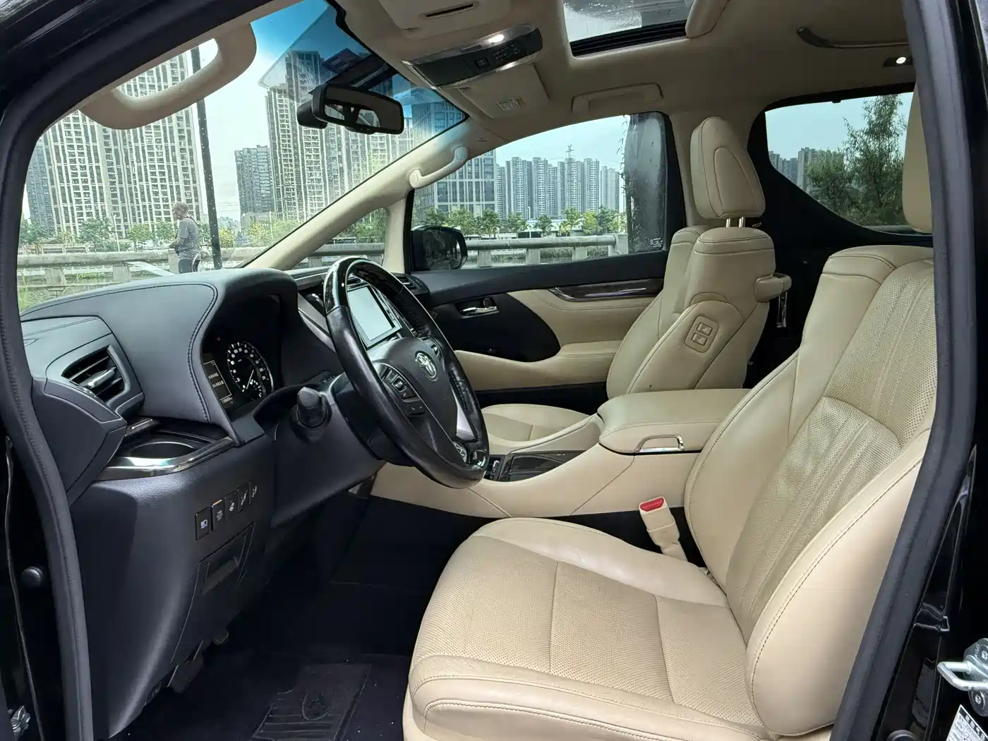 Toyota Alphard 2018 Facelift 3.5L Premium Edition фото 7