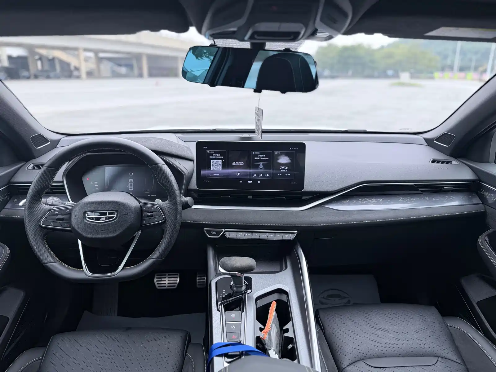 Фото 9 - Geely Preface