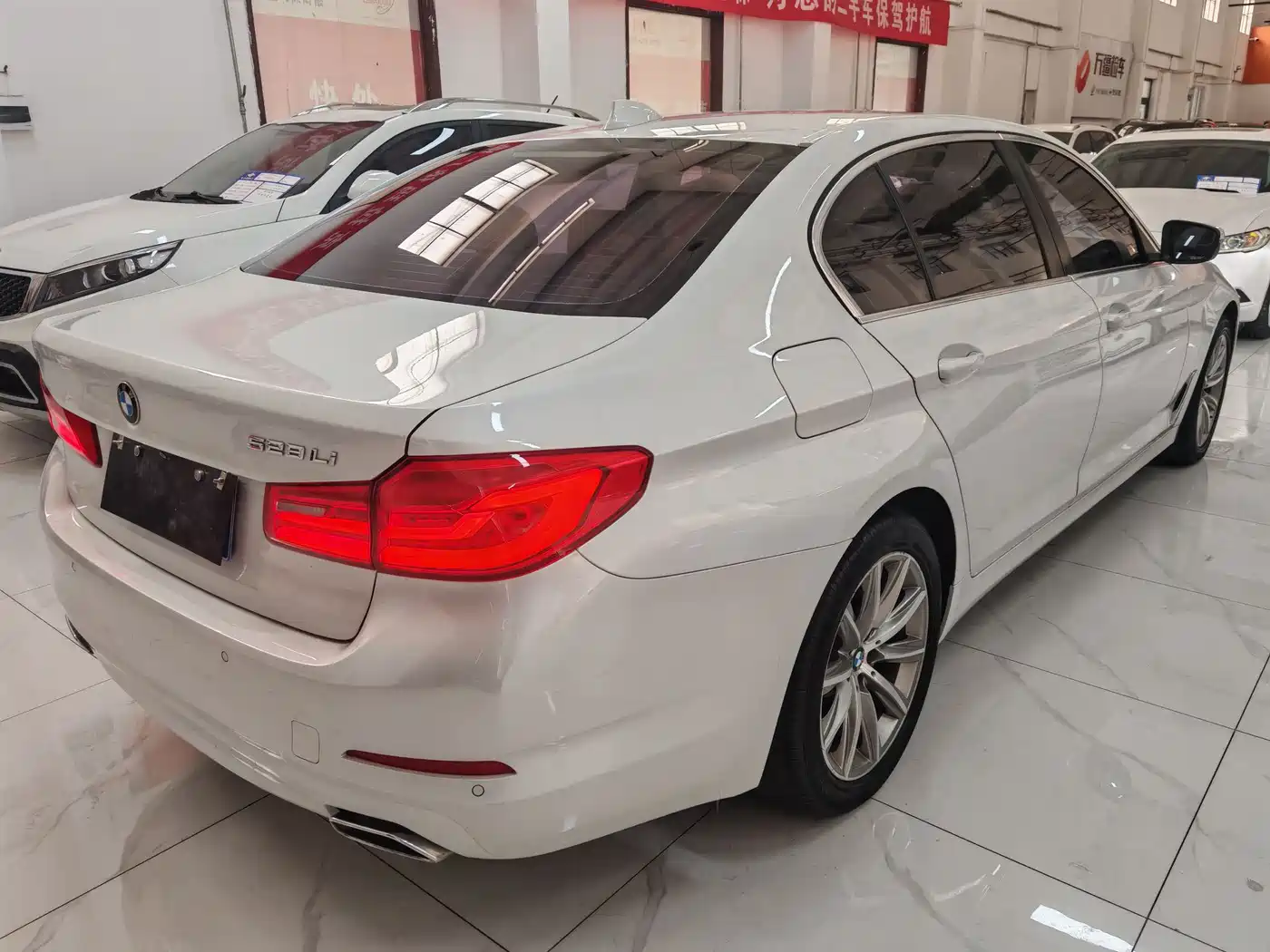 BMW 5 Series 2018 528Li Launch Special Edition фото 11