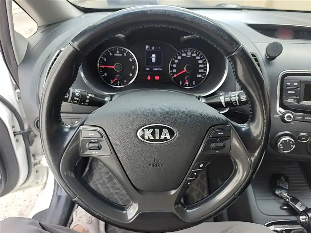 Kia K3 2016 1.6L Automatic GLS фото 3