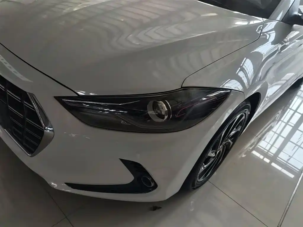 Hyundai Elantra 2019 1.5L CVT Smart Elite фото 24