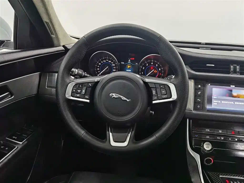 Jaguar XFL 2018 XFL 2.0T 200PS Elegance фото 11