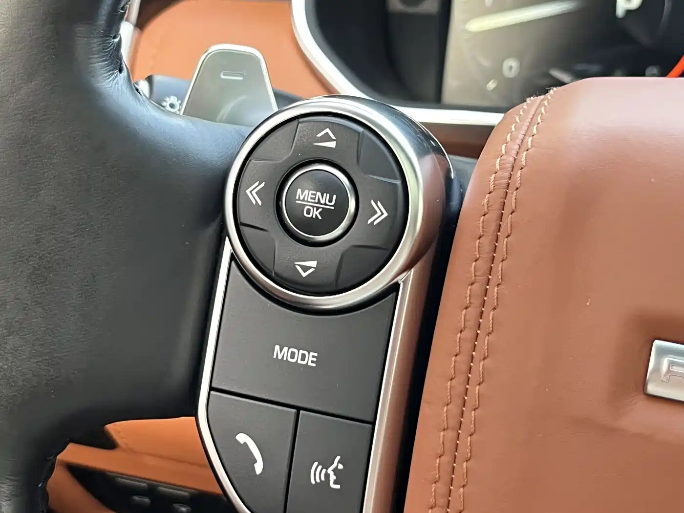 Land Rover Range Rover 2015 3.0 TDV6 Vogue SE Genesis Extended Edition фото 25