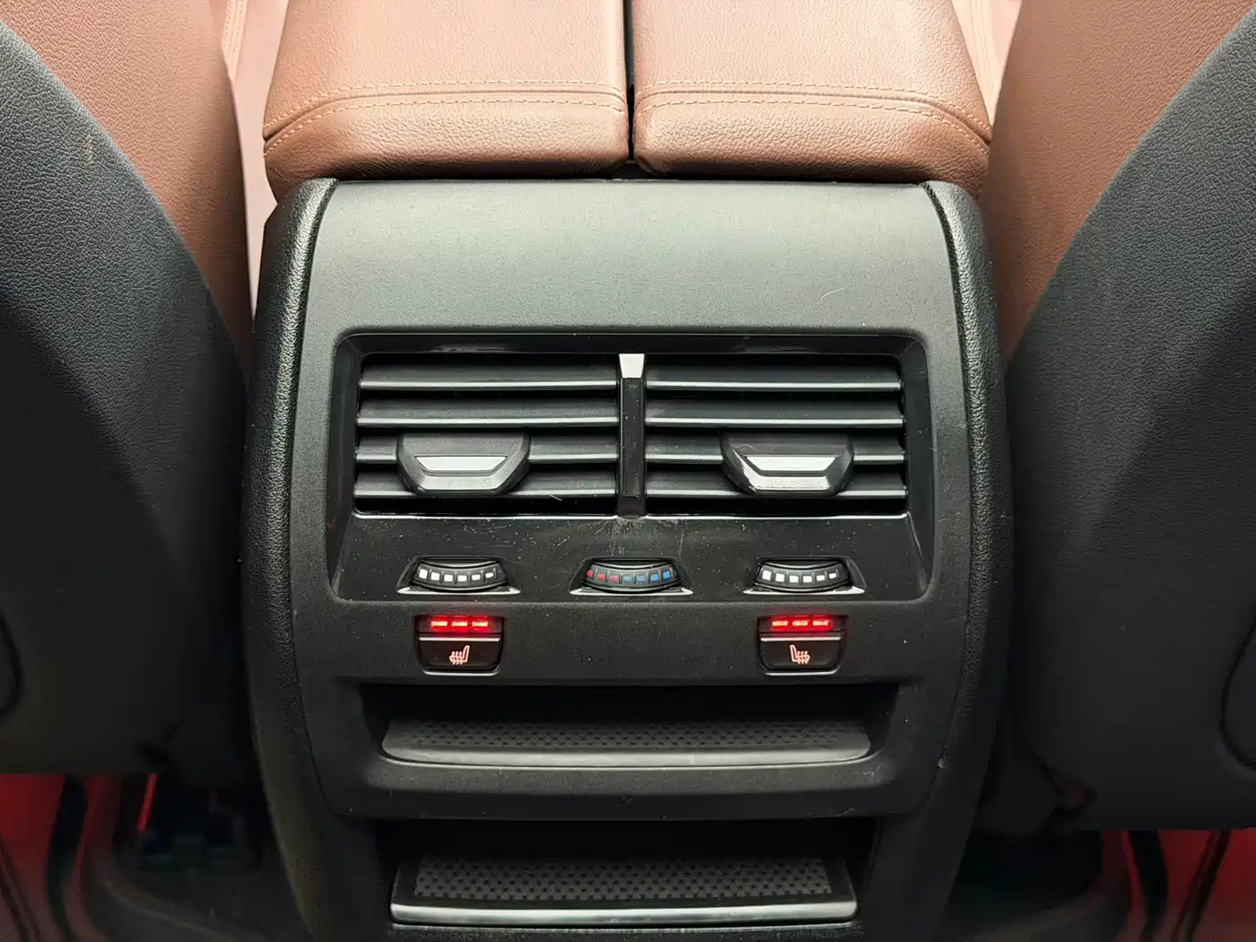 BMW X5 (Import) 2020 xDrive40i M Sport Package фото 14