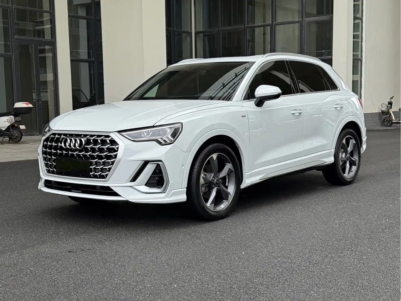 Фото 1 - Audi Q3