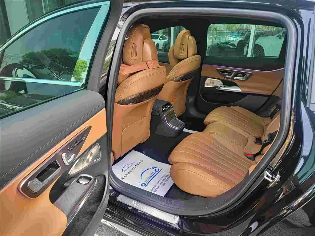 Mercedes-Benz E-Class 2024 Model E 300 L Luxury фото 13