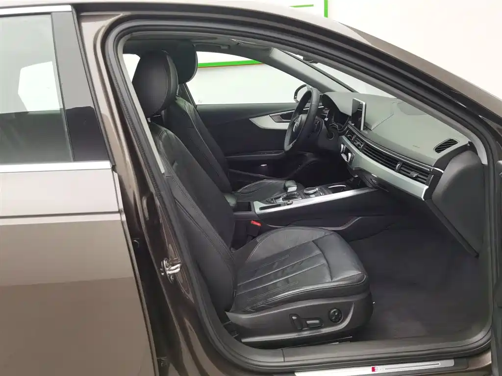Audi A4L 2019 40 TFSI Fashion (China V) фото 23