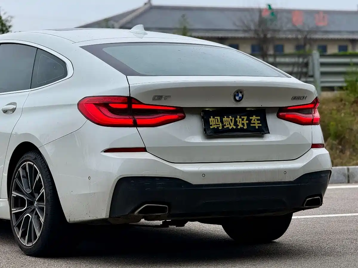 BMW 6 Series GT 2021 630i M Sport Grand Tourer Edition фото 8