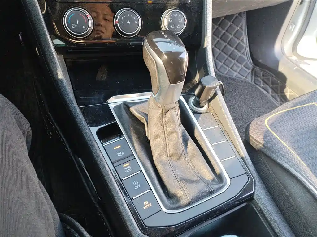 Volkswagen Sagitar 2019 200TSI DSG Comfort Version China V фото 7
