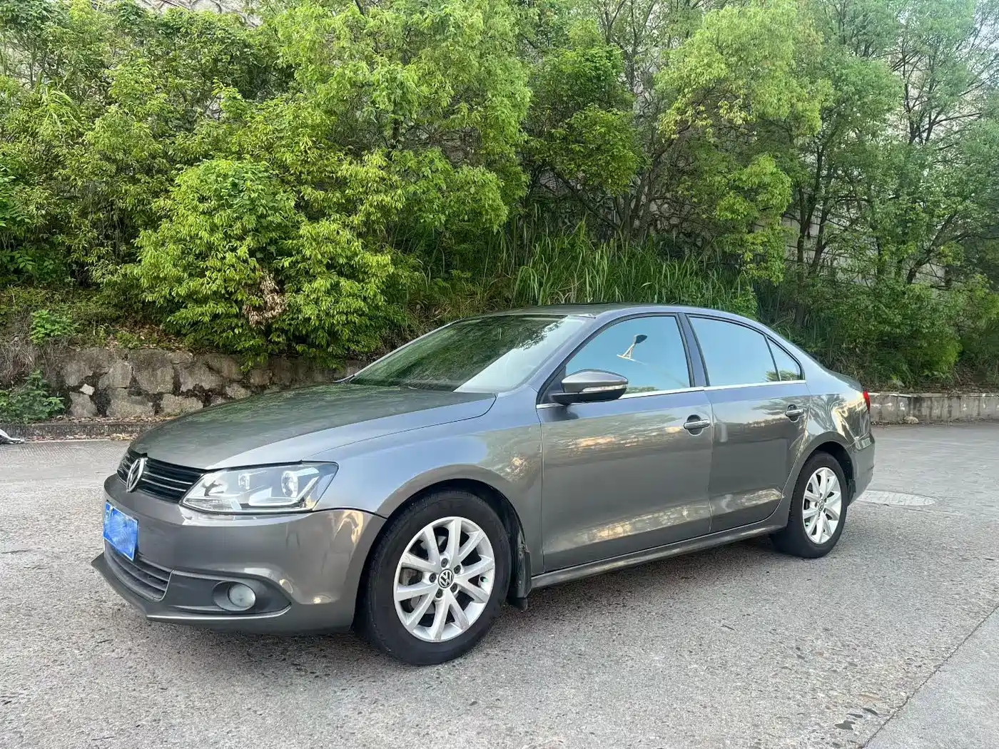Volkswagen Sagitar 2012 Model 1.6L Manual Comfort