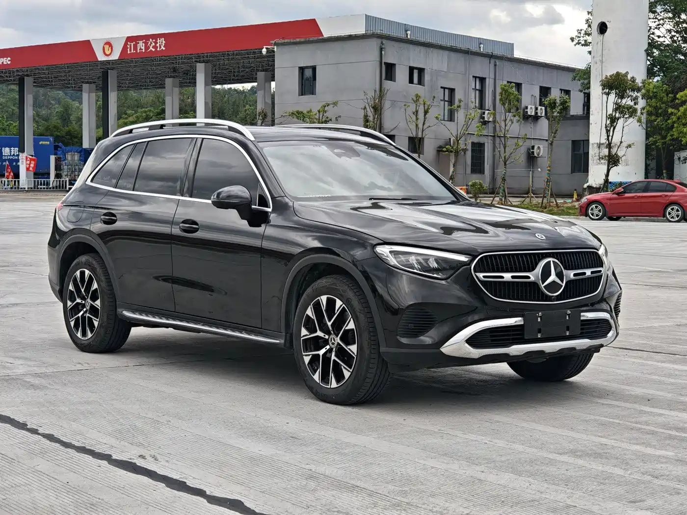 Mercedes-Benz GLC 2024 GLC 260 L 4MATIC Dynamic 5-seater фото 2