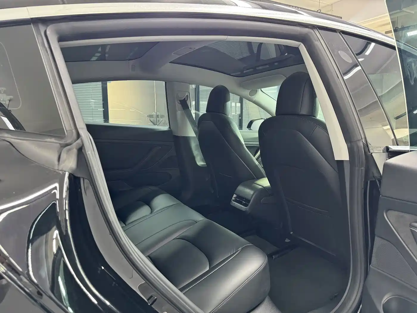 Tesla Model 3 2020 2020 Standard Range Rear-Wheel Drive Upgrade