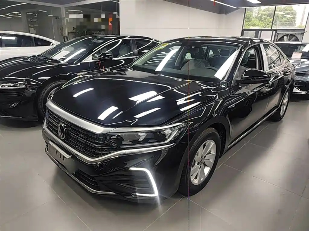 Volkswagen Passat New Energy 2025 430PHEV Hybrid Business Edition