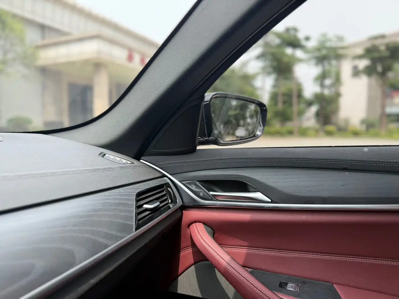 BMW 5 Series 2021 530Li Leading M Sport Package фото 15