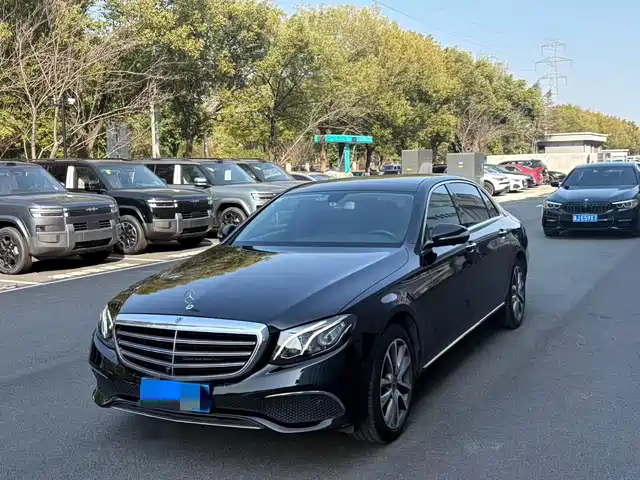 MERCEDES-BENZ E CLASS