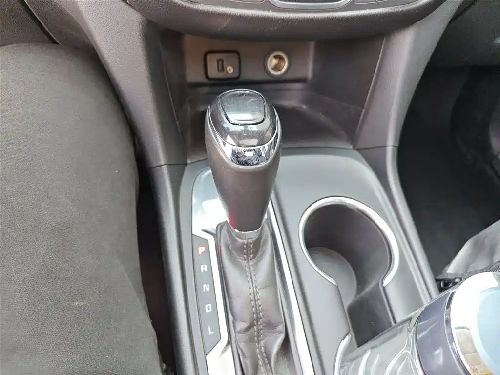 Chevrolet Equinox 2018 535T Automatic Control Edition фото 10