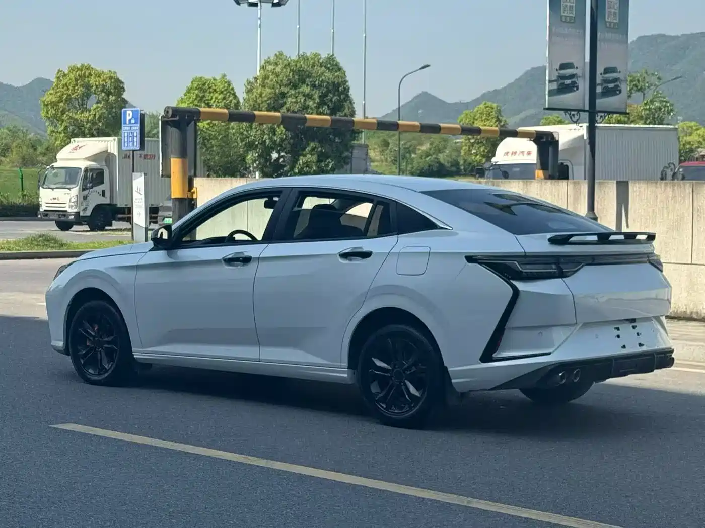 DONGFENG FENGSHEN YI HYUN