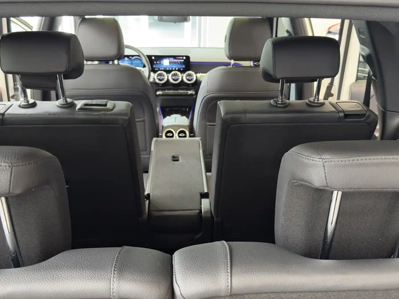 Mercedes-Benz GLB 2023 GLB 220 4MATIC фото 14