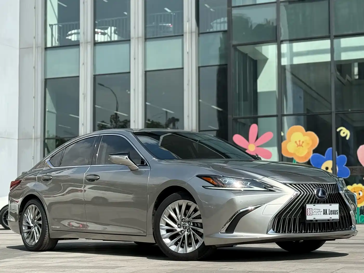 Lexus ES 2018 300h Executive Edition China V фото 3