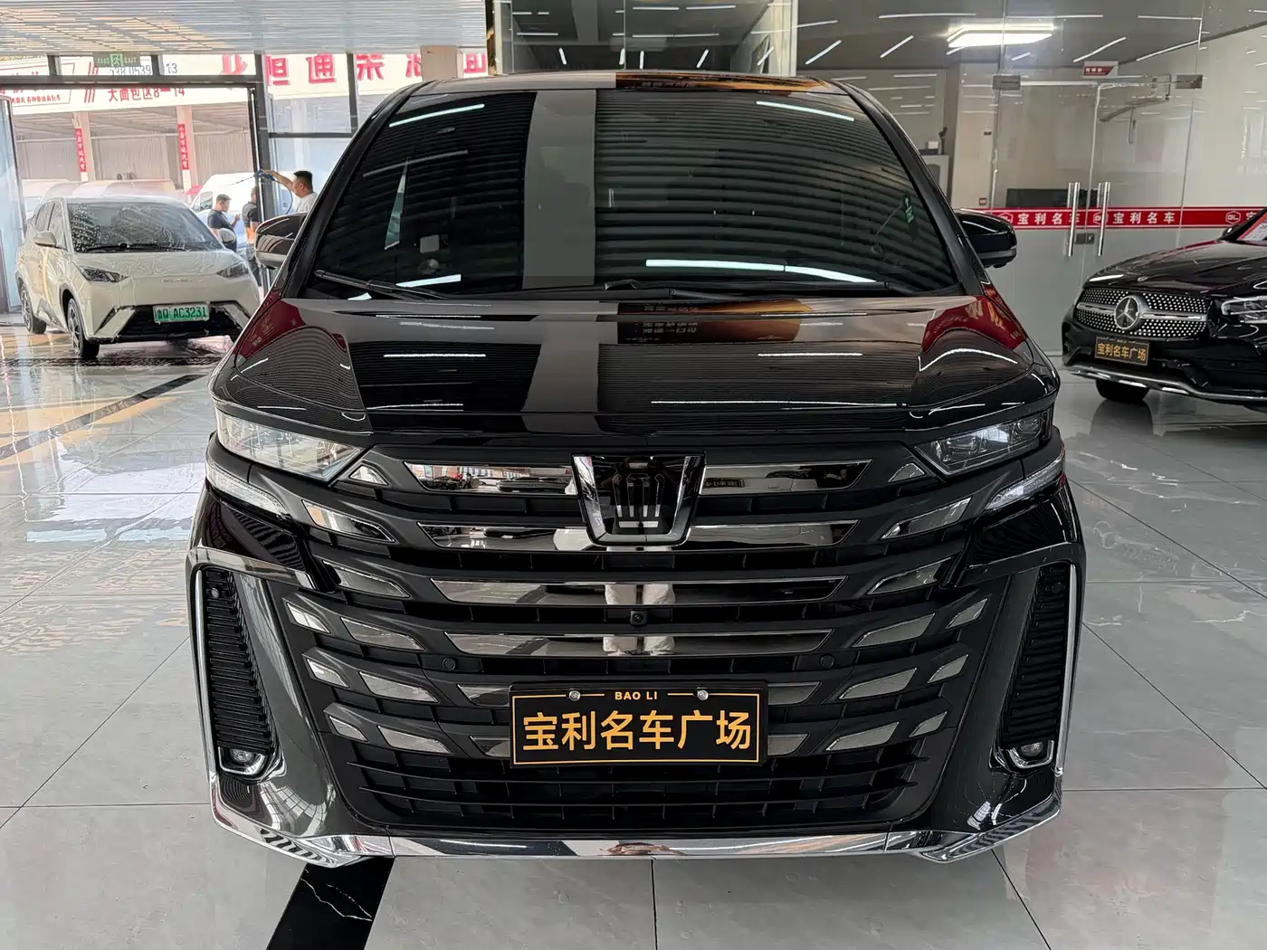 Toyota Vellfire 2024 — пригон из Китая