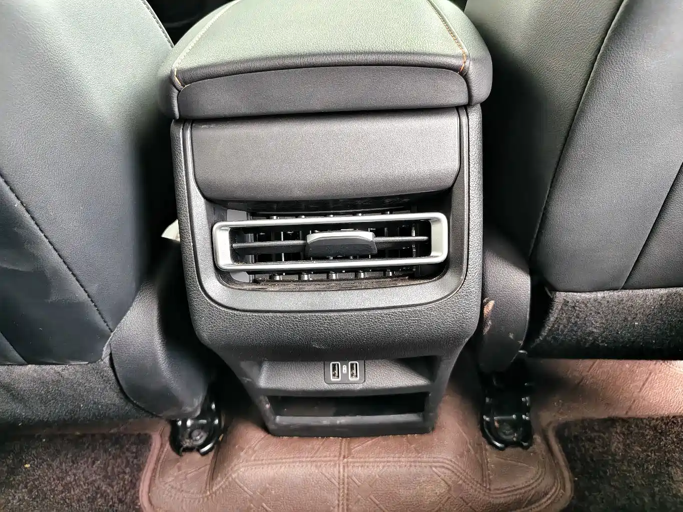 Changan CS75 2025 2025 Model PRO 1.5T Deluxe 7-seater
