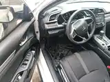 Photo 17 - Honda Civic