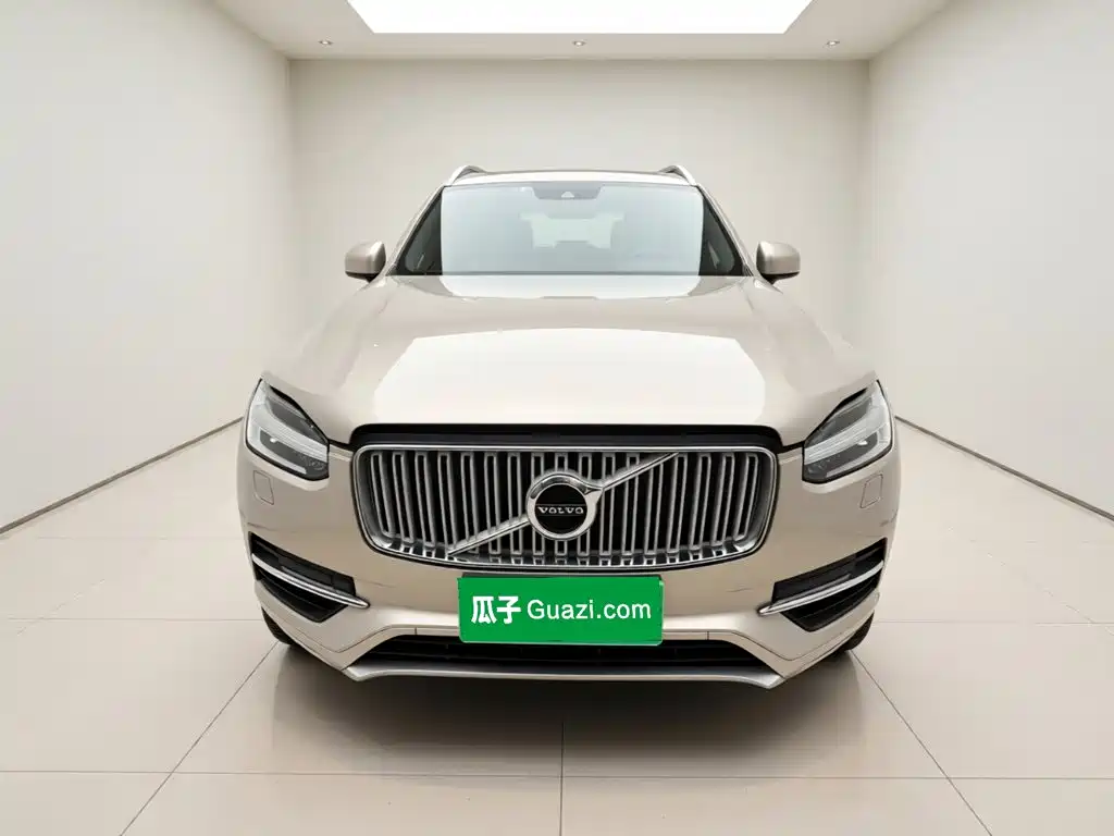 Фото 2 - Volvo XC90