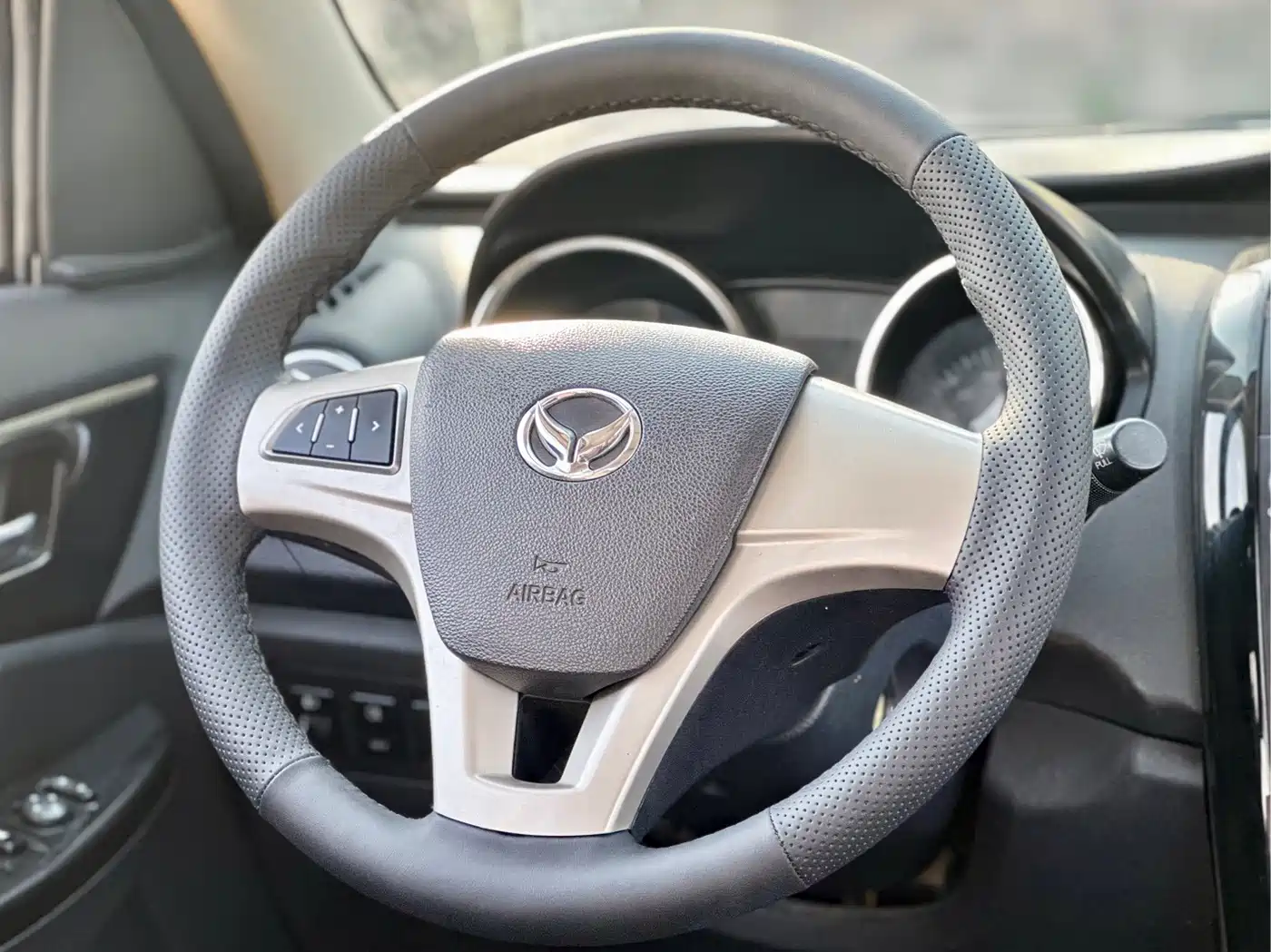 BAIC Huansu S3 2015 2014 1.5L Luxury (China IV)