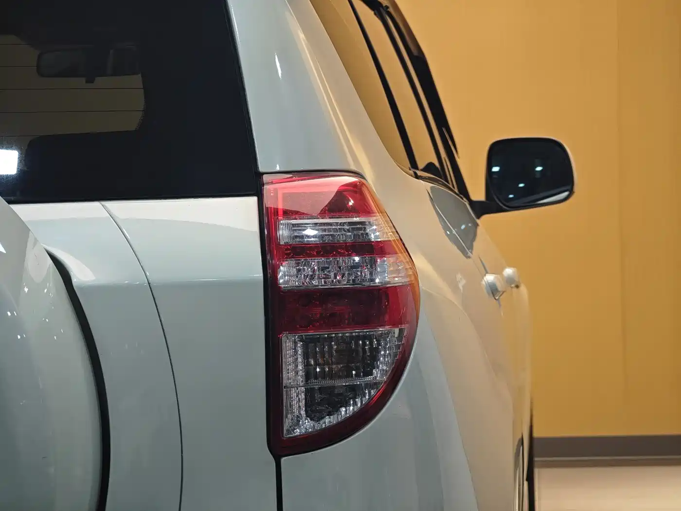 Toyota RAV4 Rongfang 2009 2.0L Automatic Luxury Edition фото 25