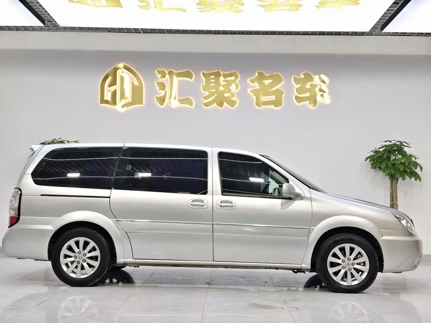 Buick GL8 2014 2.4L Classic Edition фото 4