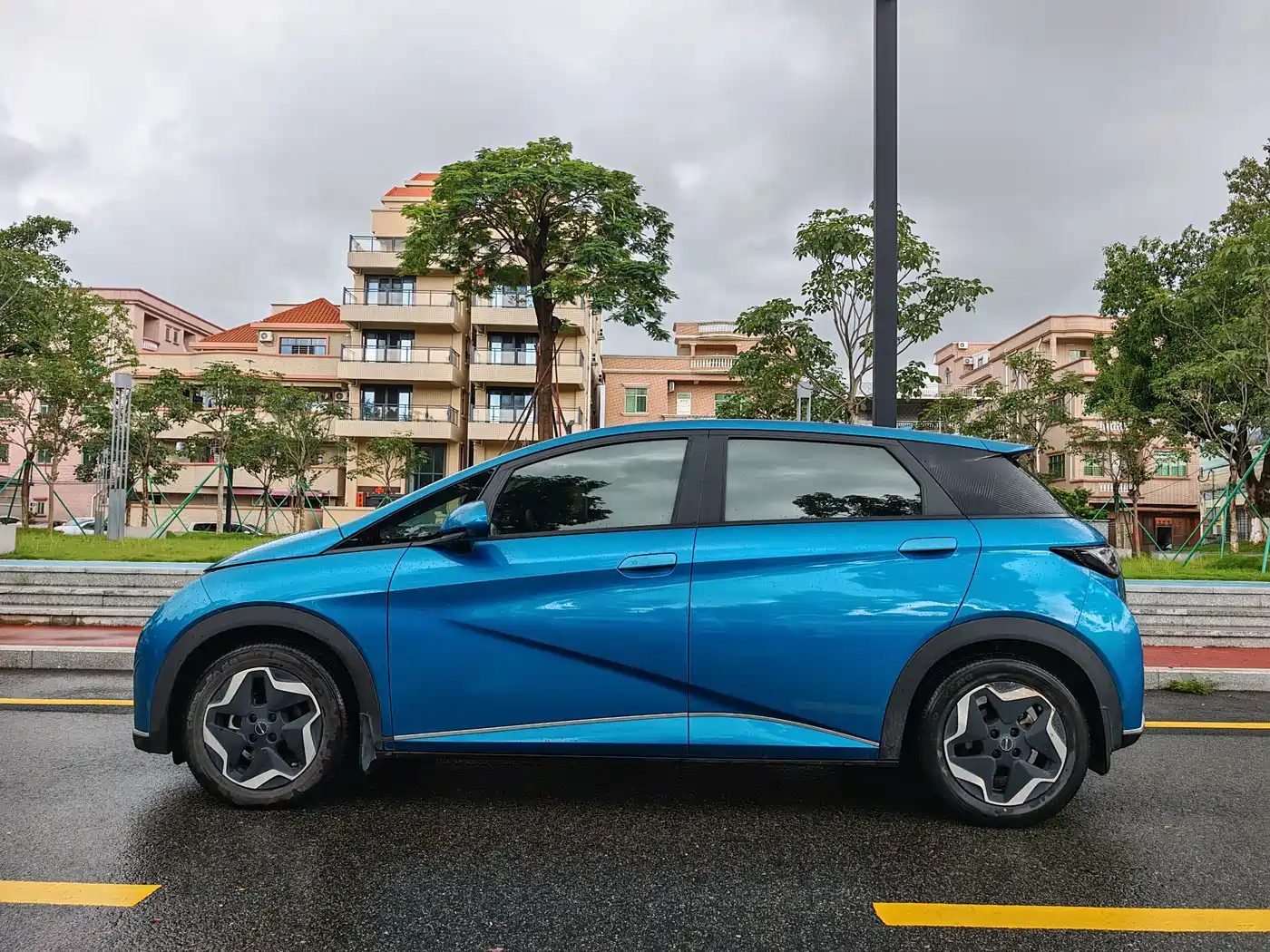 BYD Dolphin 2022 2021 Model 405km Fashion Edition