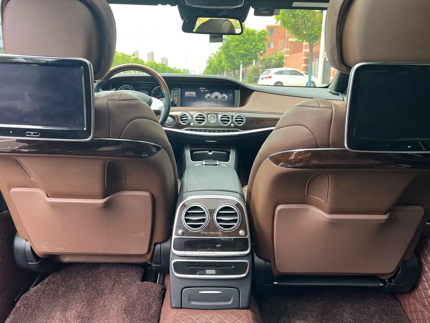 Mercedes-Benz Maybach S-Class 2015 S 400 4MATIC фото 12