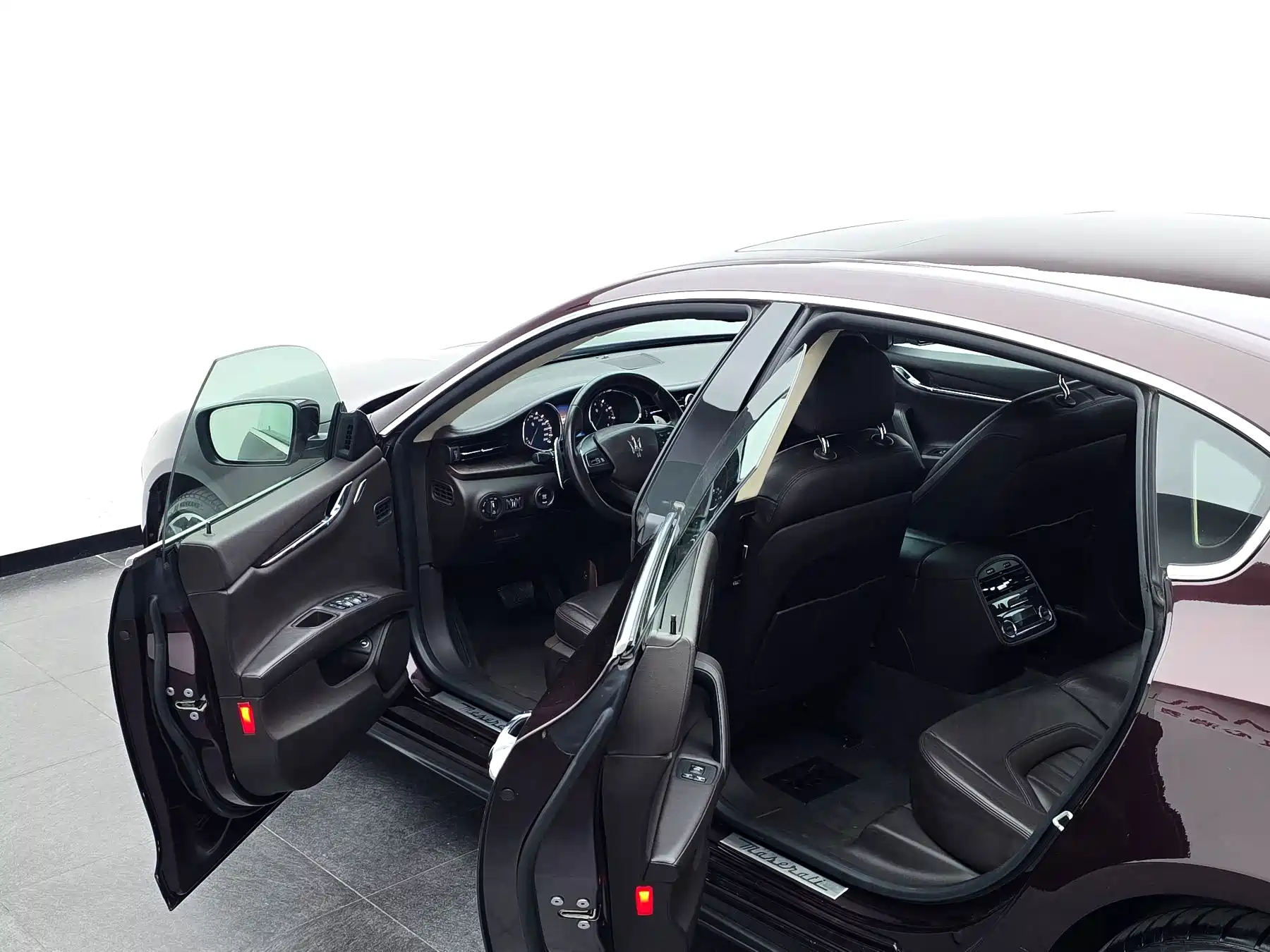 Photo 22 - Maserati Quattroporte