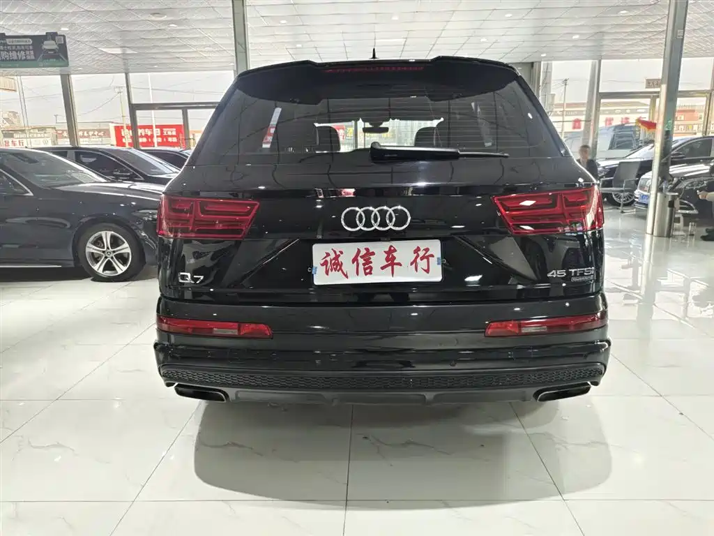 Audi Q7 2018 45 TFSI Technology фото 5