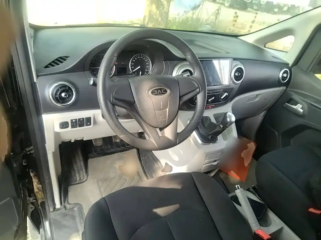  JAC Refine JAC Refine M3 2025 PLUS 1.5T Manual Classic 7-Seater 10