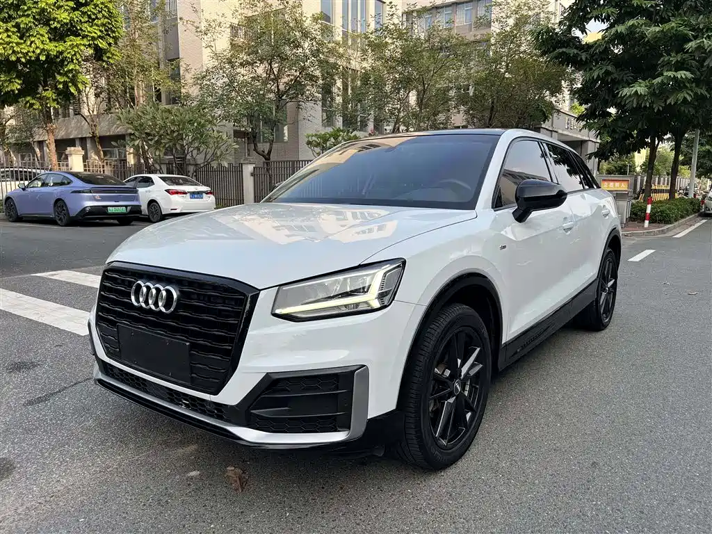 Фото 1 - Audi Q2L