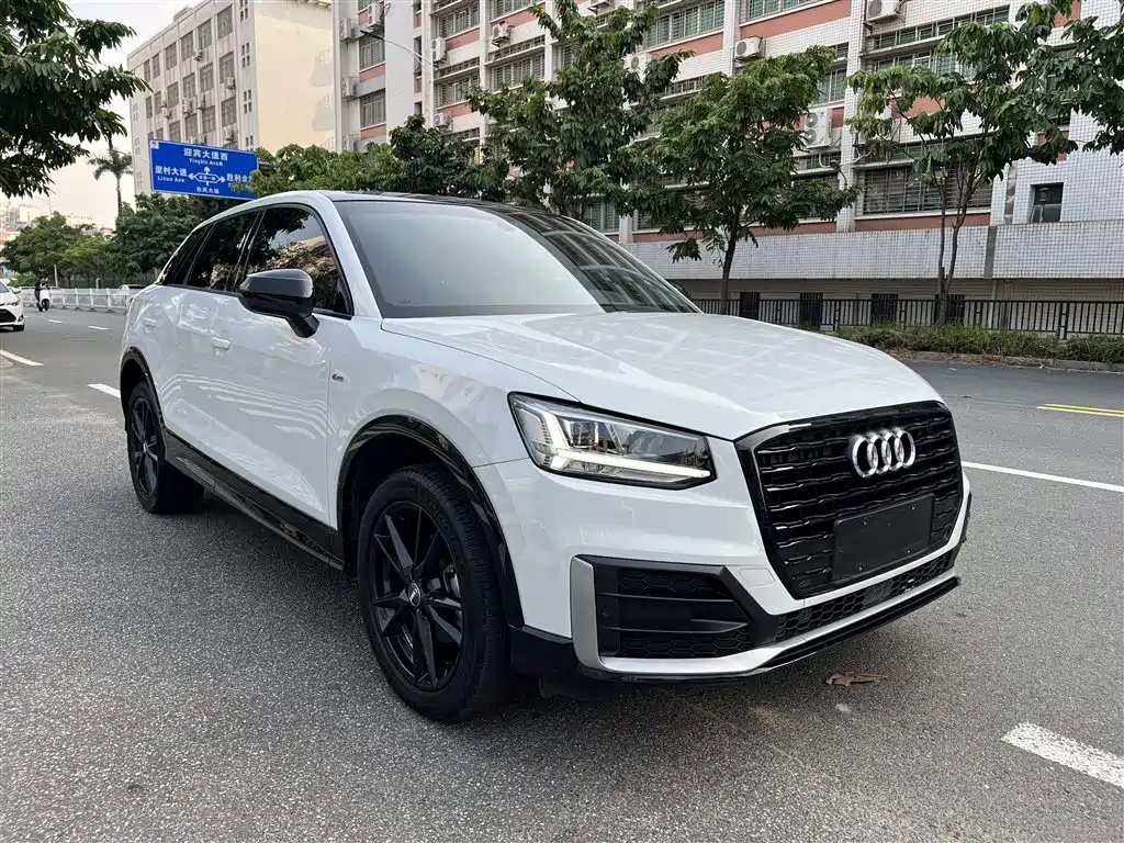 Фото 6 - Audi Q2L